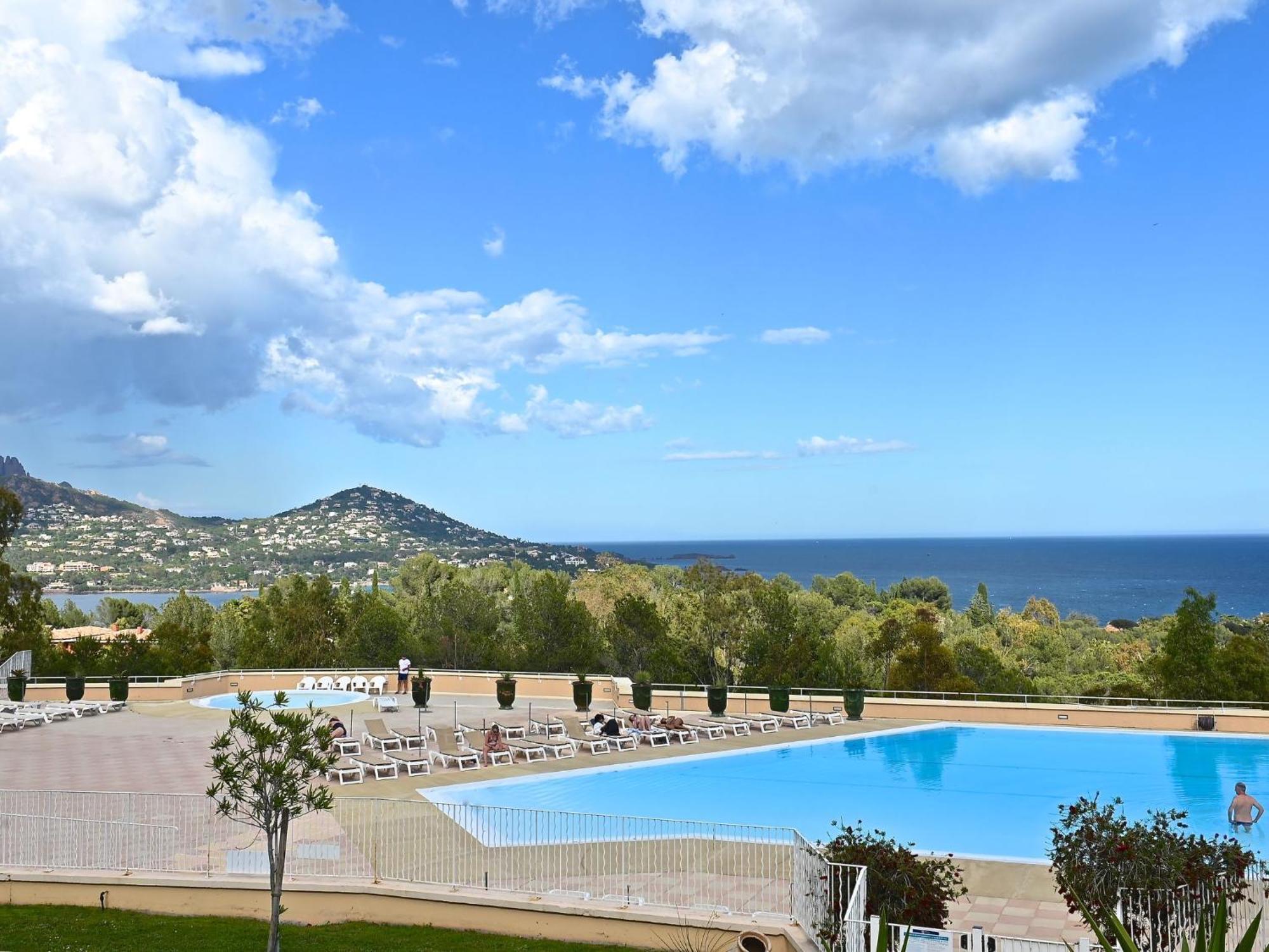 Apartment Village Cap Esterel - Le Village-76 By Interhome Saint-Raphaël Exterior foto
