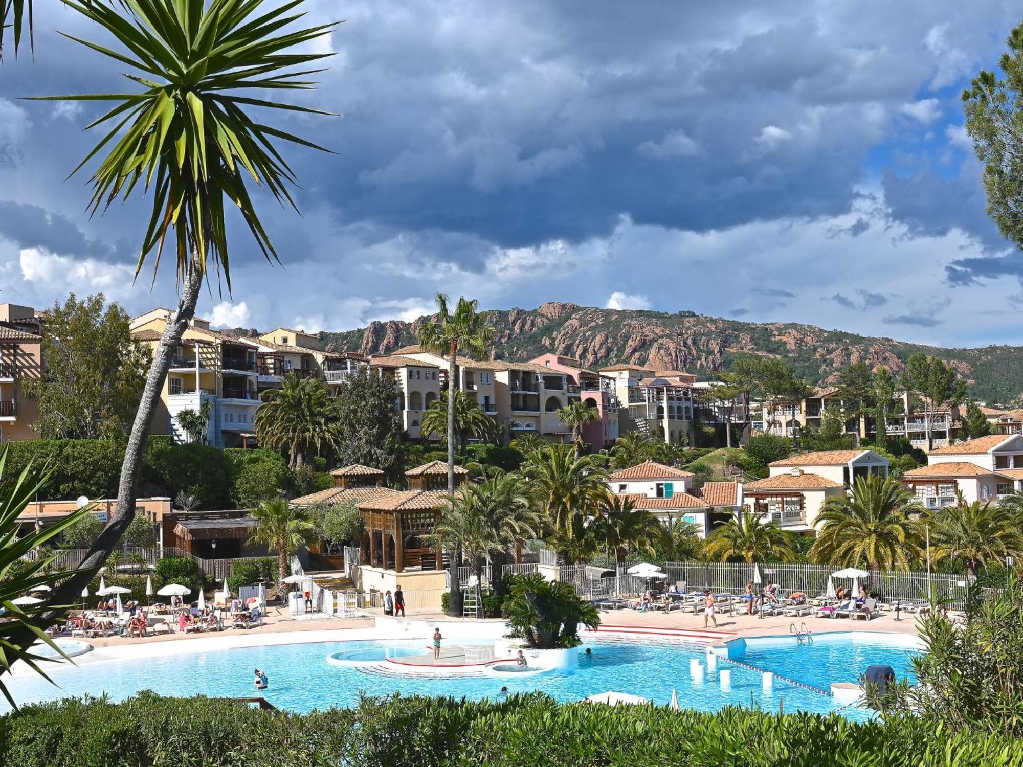 Apartment Village Cap Esterel - Le Village-76 By Interhome Saint-Raphaël Exterior foto